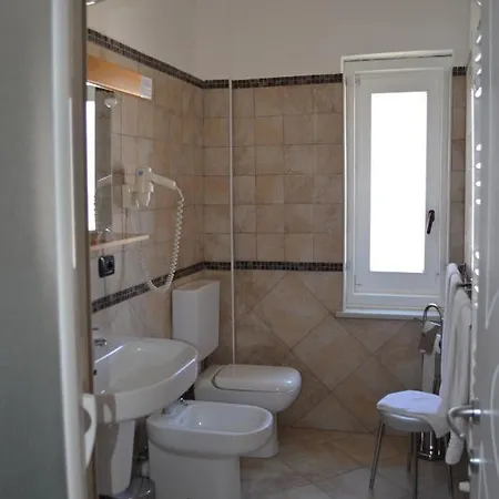 Edelweiss Hotel 3*
