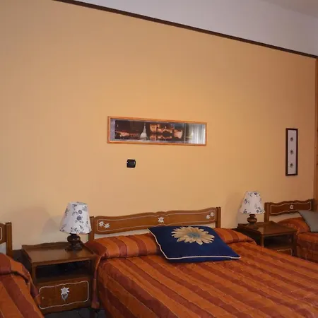 Отель Edelweiss 3*